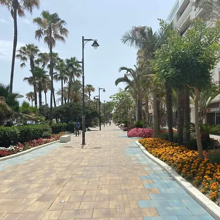 Victoria & Parking Apartment Estepona