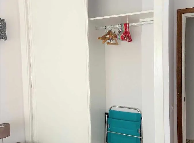 Victoria & Parking Estepona