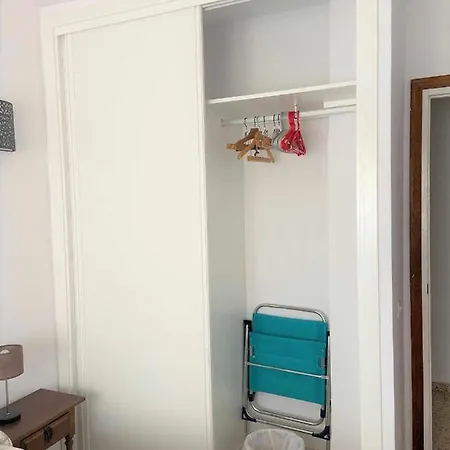 Victoria & Parking Εστεπόνα