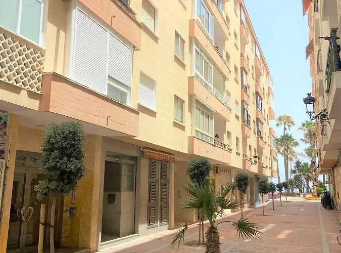 Victoria & Parking * Estepona